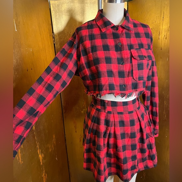 Fashion Nova Flannel Shirt 2 piece set Size M Red & Black buffalo check FALL - Picture 4 of 6
